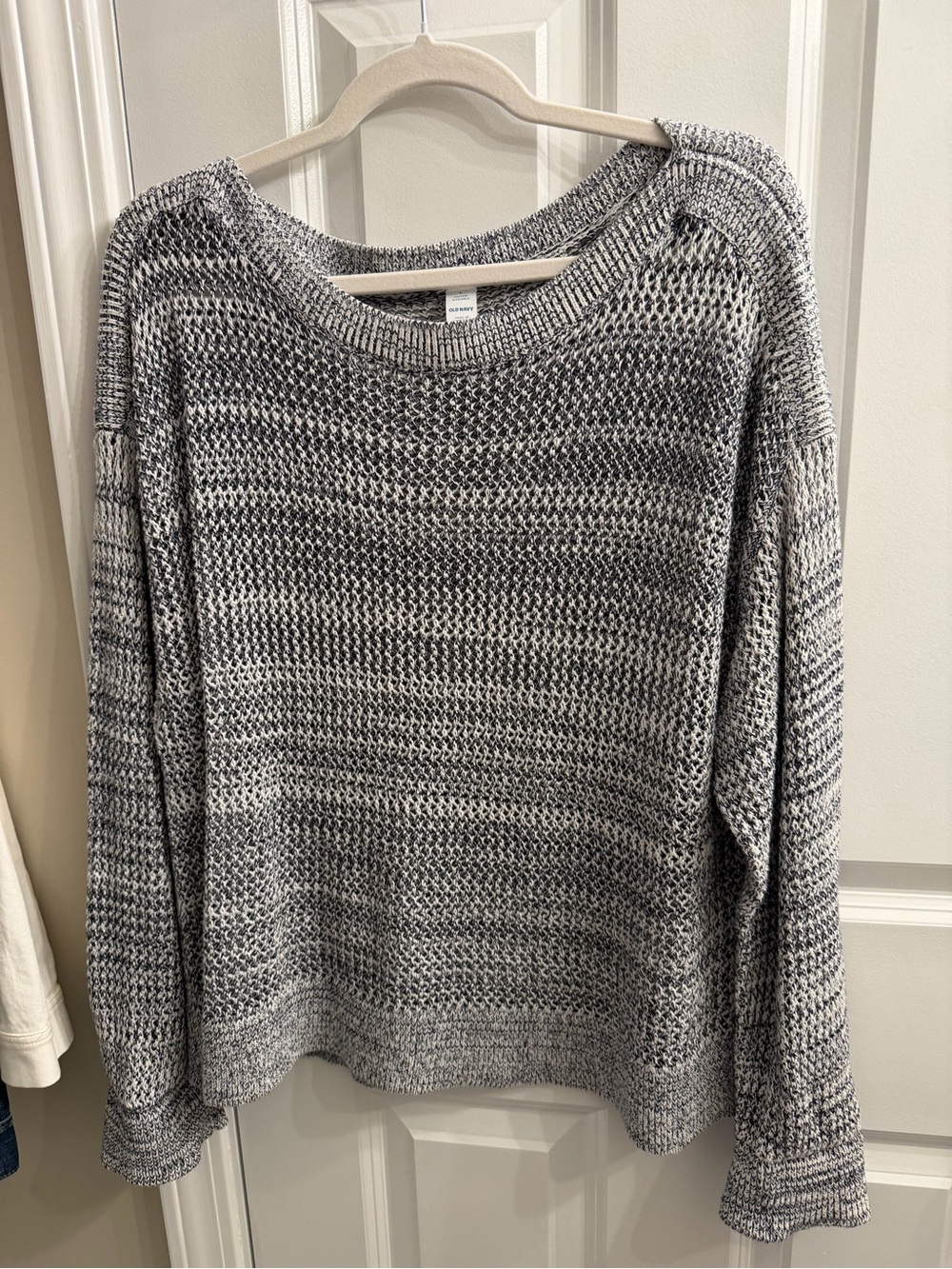 Old Navy Marled Gray Scoopneck Pullover